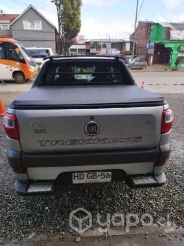 Fiat strada trekking ,3 puertas 2016