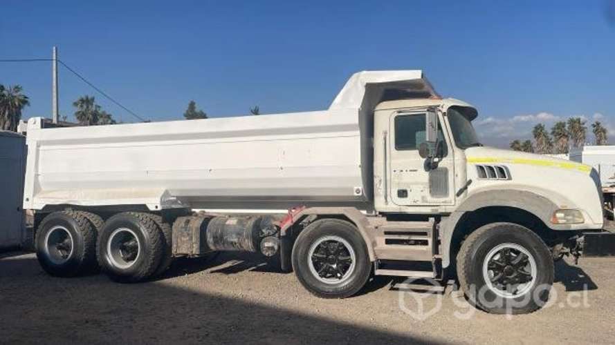 Vendo Camión Mack 8X4 Tolva