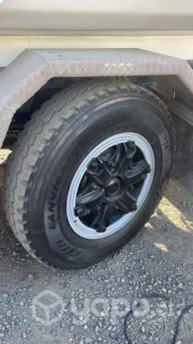 Vendo Camión Mack 8X4 Tolva