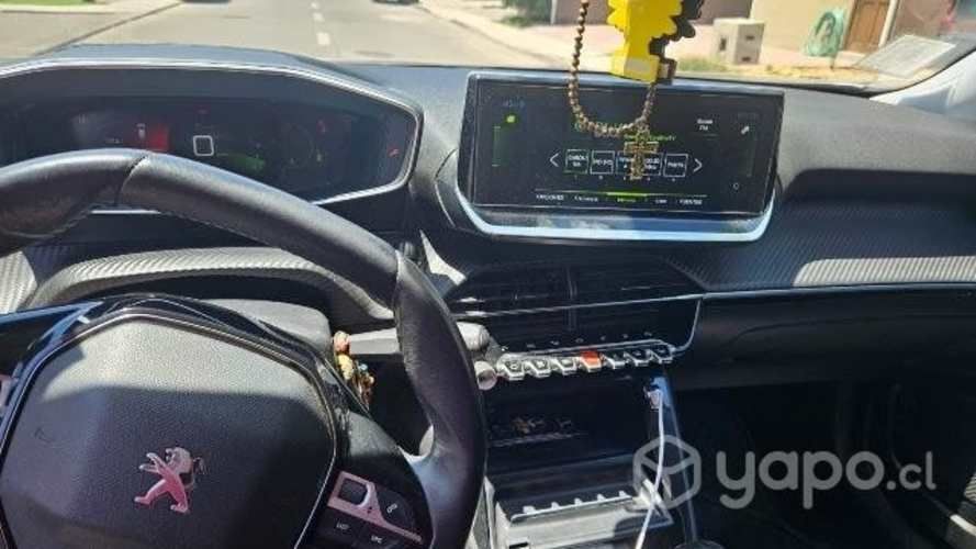 Peugeot 2008 puertech 130