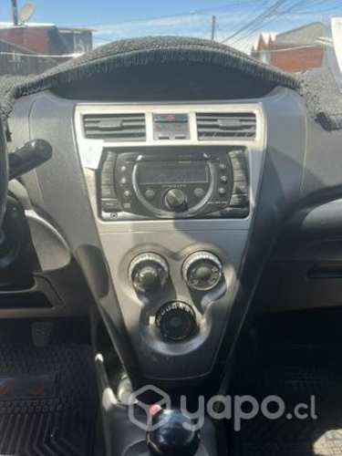 Colectivo, Toyota Yaris 2013