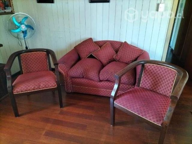 Sillón más dos sitiales