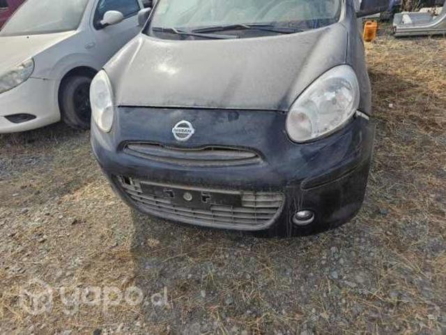 Parachoque delantero nissan march 2017