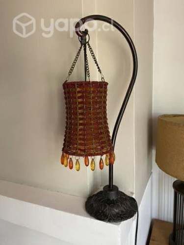 Lámpara con base de fierro