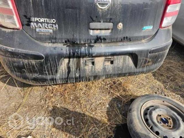 Parachoque trasero nissan march 2017