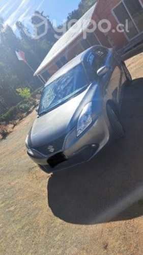 Vendo auto Suzuki Baleno 2017