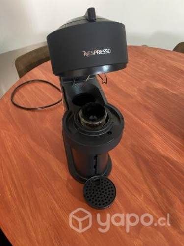 Cafetera Vertuo Nespresso