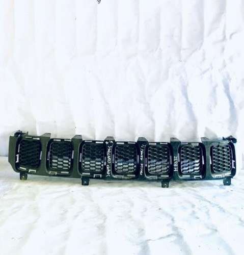 Máscara parachoque jeep compass