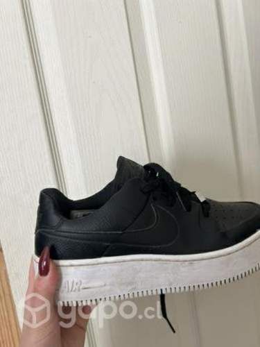 Zapatilla talla M mujer