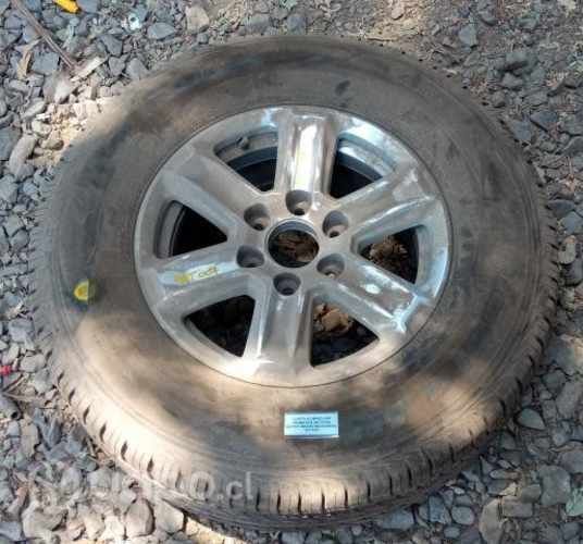 Llanta Aluminio Con Neumático Maxus T60