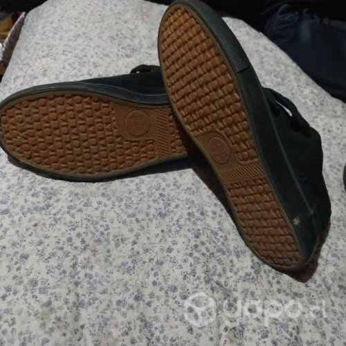 Zapatillas y zapatos colegio