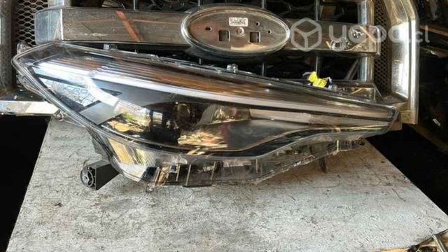 Óptico/foco Toyota Corolla cross