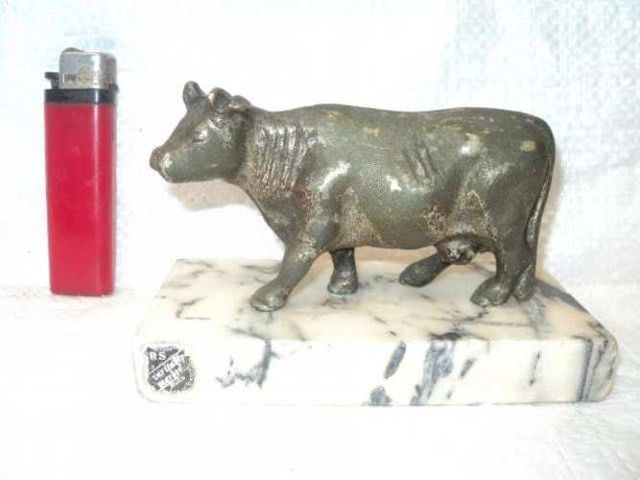 Antigua vaca Lechera De Bronce Macizo