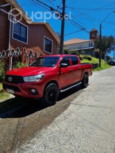Toyota hilux dx 4x4 2017