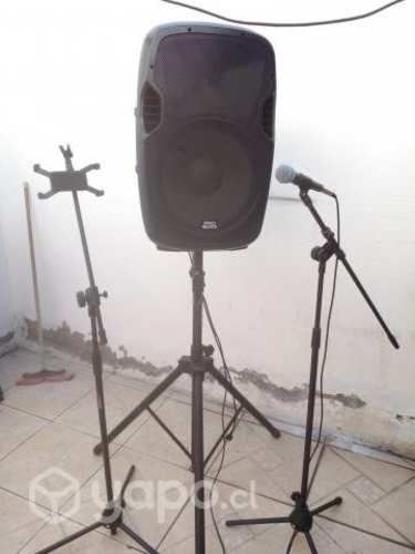 Parlante activo microfono y pedestales