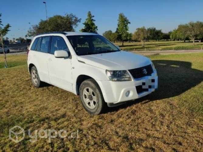 Suzuki Grand Nomade 2.0 GLX 4x2 año 2010