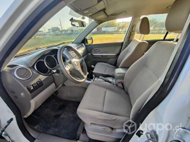 Suzuki Grand Nomade 2.0 GLX 4x2 año 2010