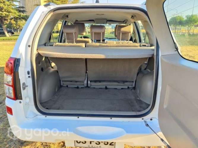 Suzuki Grand Nomade 2.0 GLX 4x2 año 2010