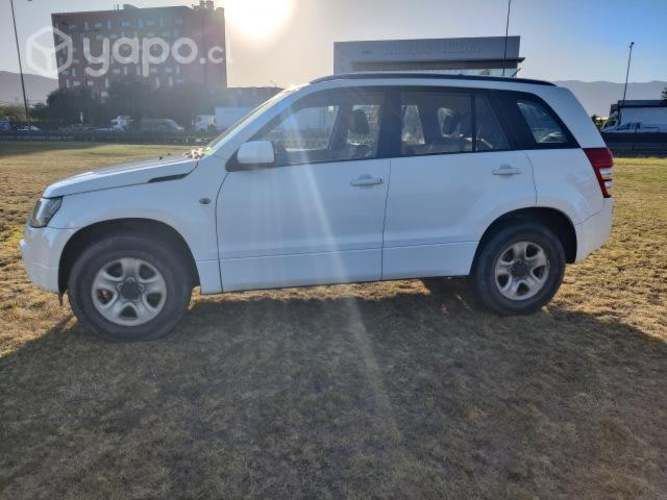 Suzuki Grand Nomade 2.0 GLX 4x2 año 2010