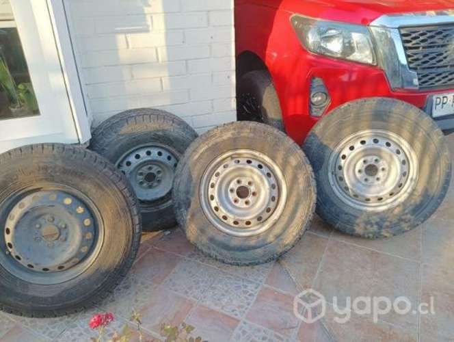 Llantas aro 16 con neumáticos de camioneta