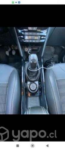 Peugeot 2008 allure bluehndi MT5 E6