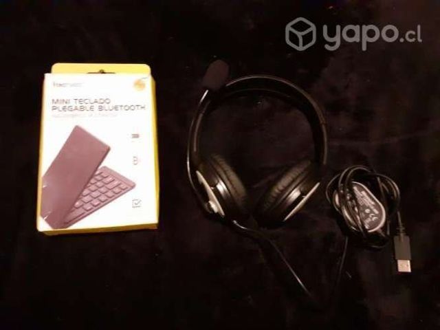Audífonos con micrófono más teclado portatil