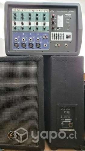 Equipo de sonido +microfonos inalámbricos + data