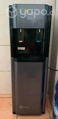 Dispensador de agua caliente y fría