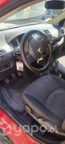 Se vende Mitsubishi Mirage año 2016