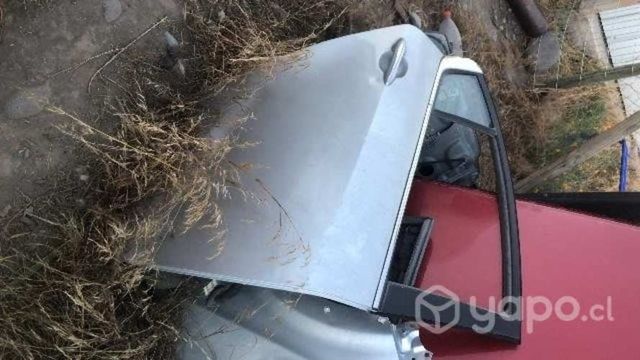 Puerta trasera izquierda cerato