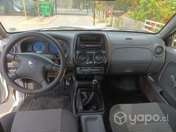 Nissan Terrano ( Bencinera 4x2 )