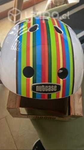 Casco Nutcase