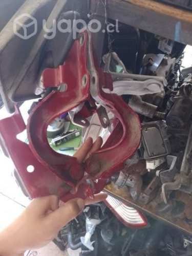 Bisagras capot Hilux Revo 2020