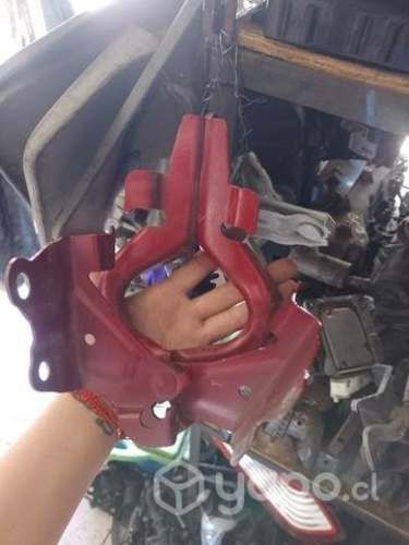 Bisagras capot Hilux Revo 2020