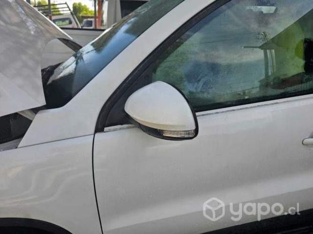 Espejo volkwagen tiguan 2016