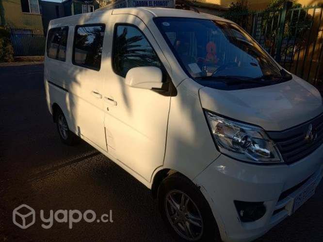 Mini van, de pasajeros con ventanas, y furgon