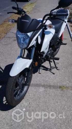 Honda Twister 125 F 2022