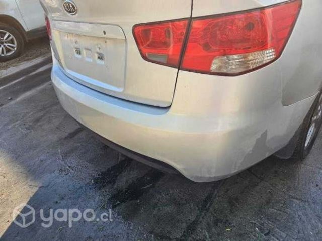 Parachoque trasero kia cerato 2012