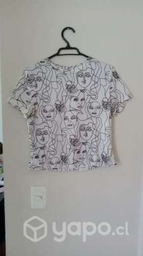 Polera blanca estampada talla XL