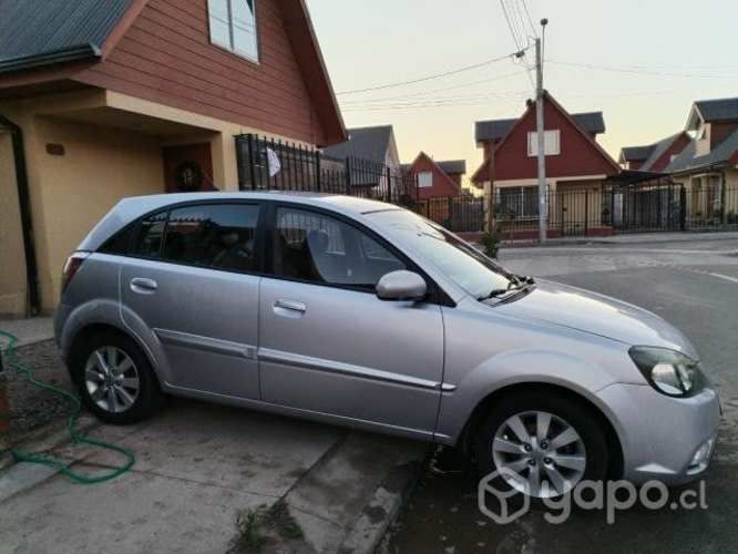 Kia motors rio 2010