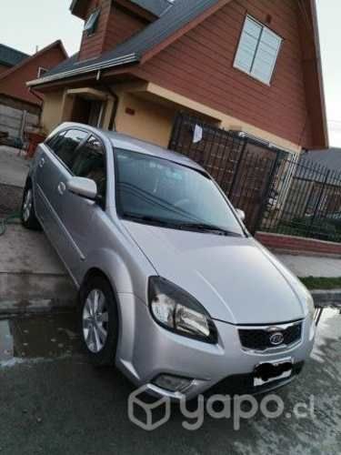 Kia motors rio 2010
