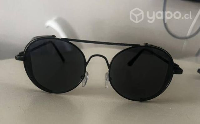 Lentes de sol con protección lateral y estuche