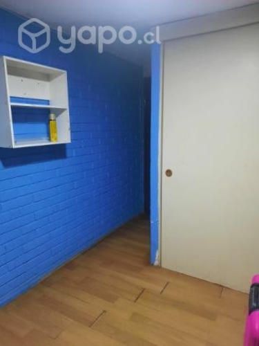 Se arrienda pieza al lado de metro Trinidad