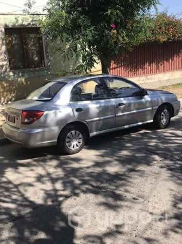 Kia Río 2 año 2004 1.3 cc