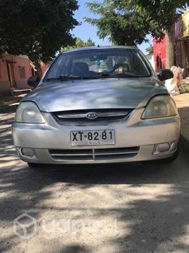 Kia Río 2 año 2004 1.3 cc