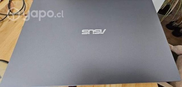 Notebook con dos meses de uso