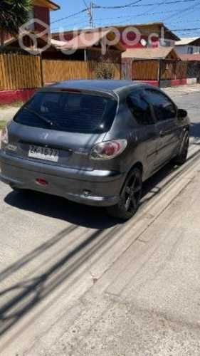 Se vende Peugeot 206 por renovación