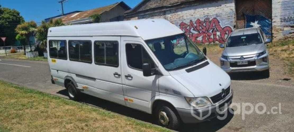 Mercedes benz sprinter 413