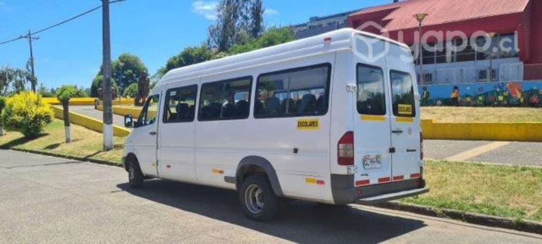 Mercedes benz sprinter 413