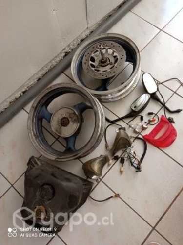 Llantas y accesorios de moto scooter aro 13
